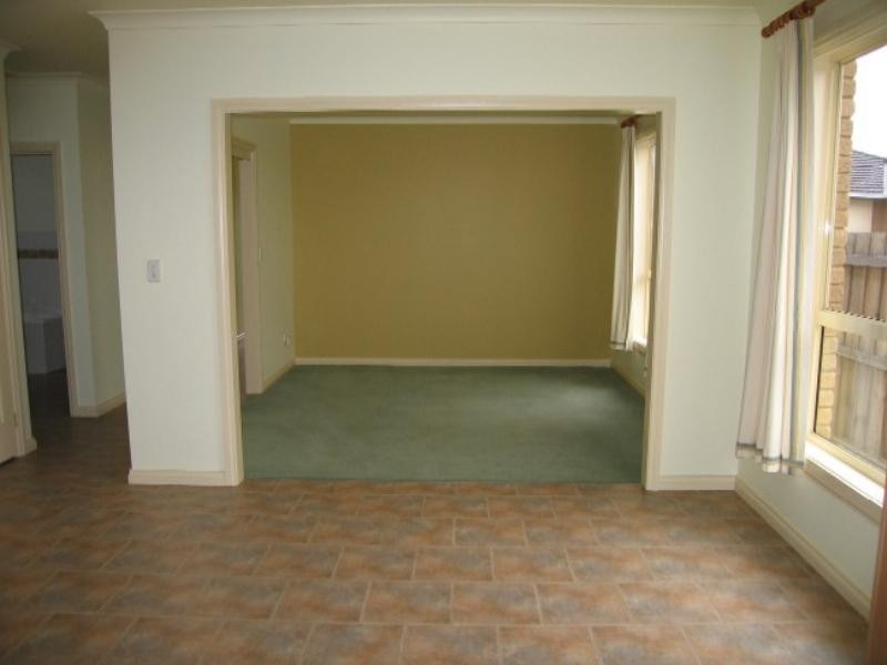 3/11 Ashton Avenue, St Albans VIC 3021