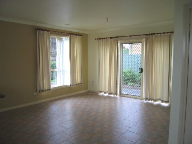 3/11 Ashton Avenue, St Albans VIC 3021