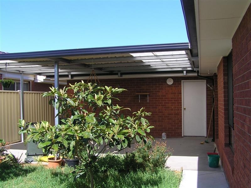 1M Oakwood Road, St Albans VIC 3021