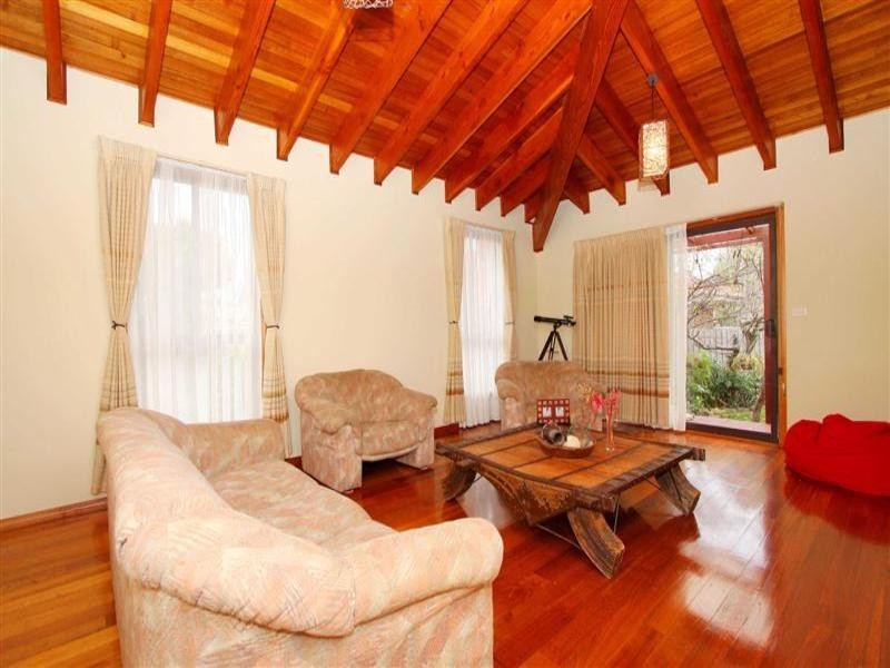 27 Minerva Crescent, Keilor Downs VIC 3038