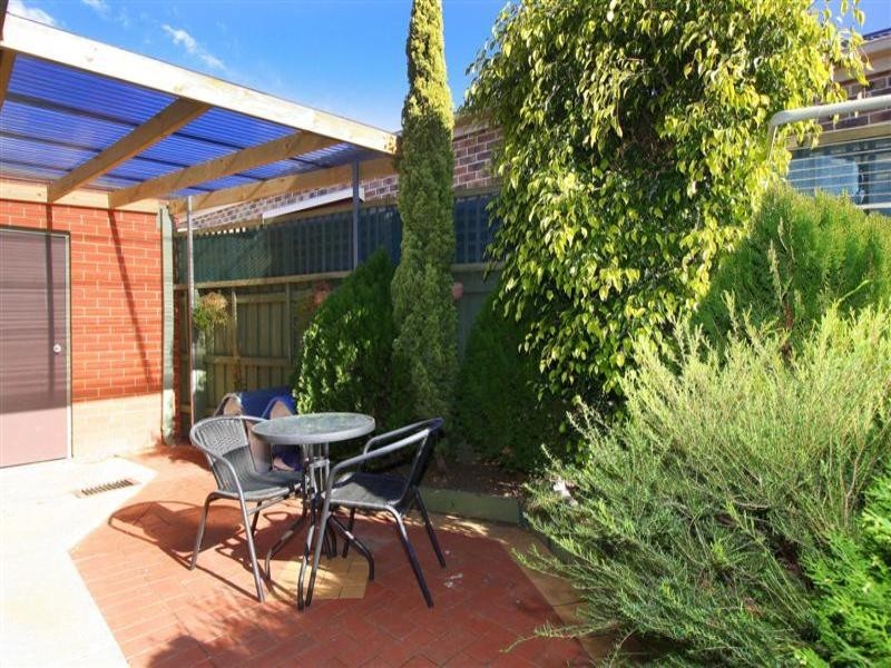 4/4-6 Joseph Drive, Hillside VIC 3037