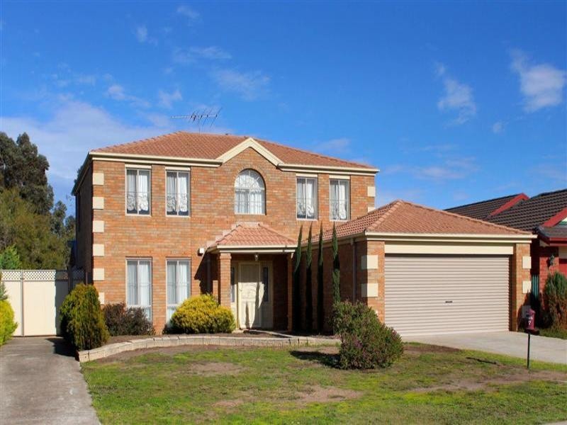 7 Brogil Walk, Sydenham VIC 3037
