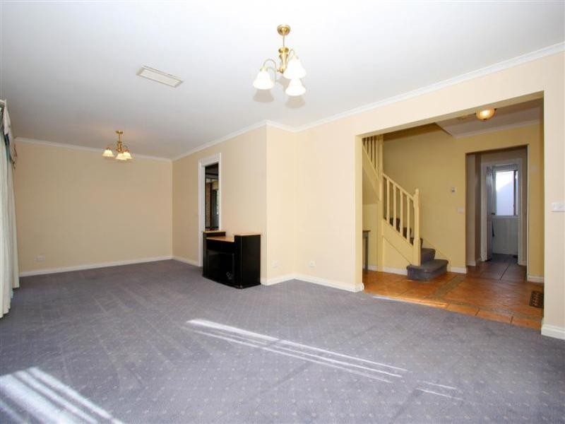 7 Brogil Walk, Sydenham VIC 3037