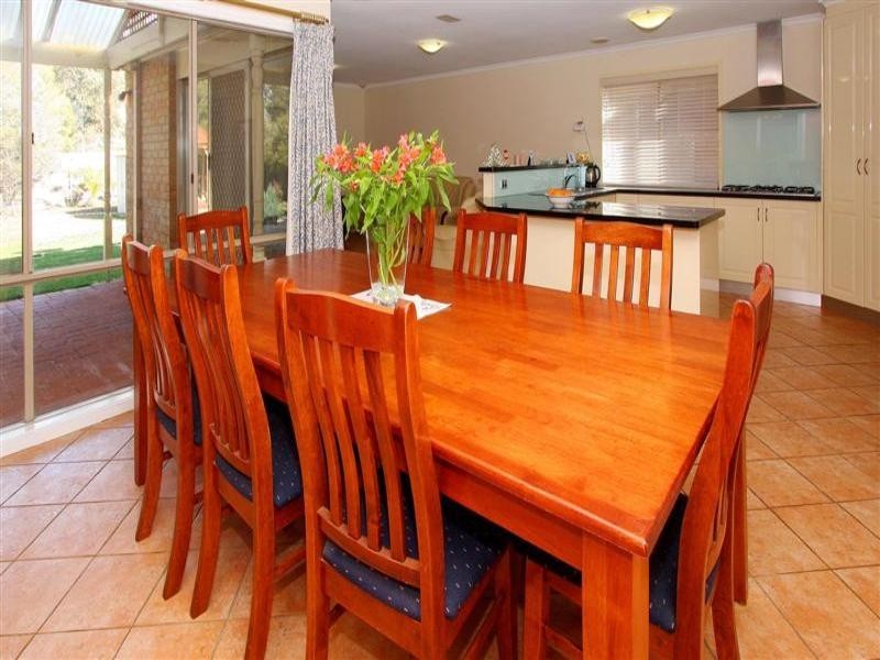 7 Brogil Walk, Sydenham VIC 3037