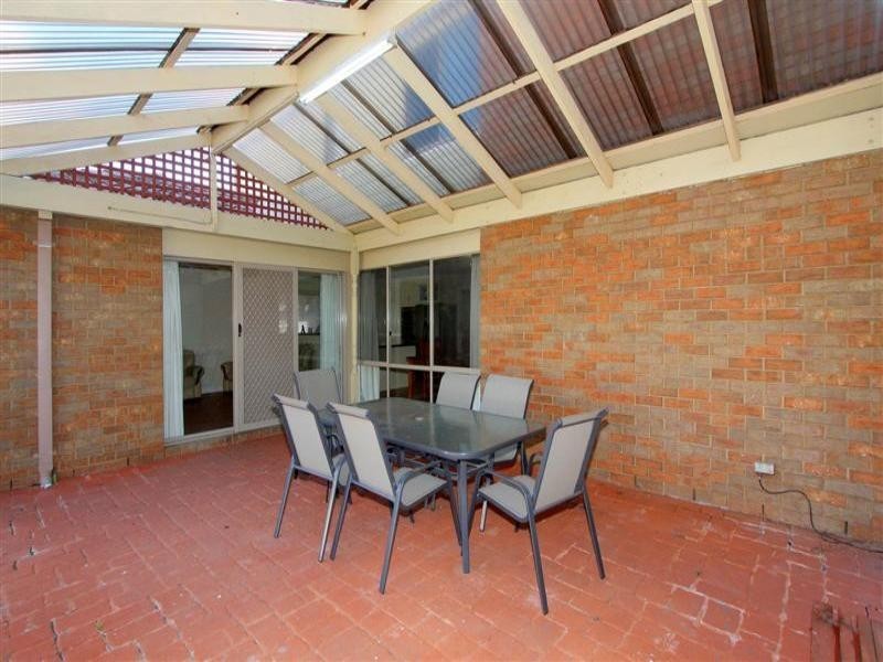 7 Brogil Walk, Sydenham VIC 3037