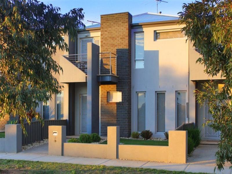 11 Parkes Way, Burnside Heights VIC 3023