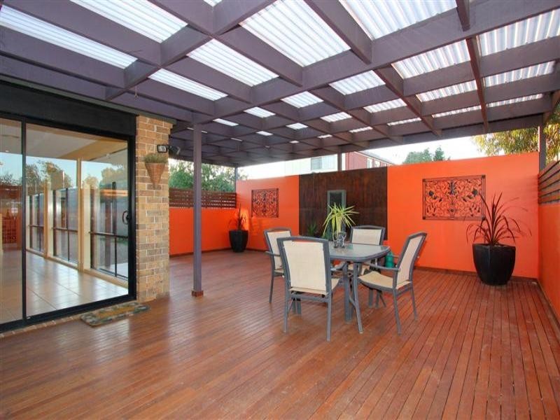 6 Yiota Place, Sydenham VIC 3037