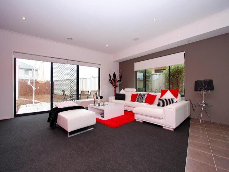 3 Beacon Lane, Caroline Springs VIC 3023