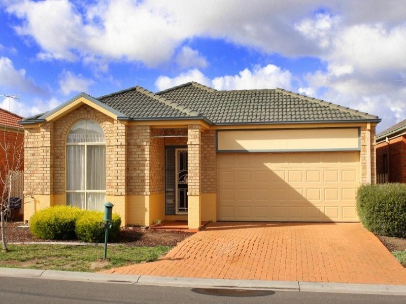 43 Wattletree Drive, Taylors Hill VIC 3037