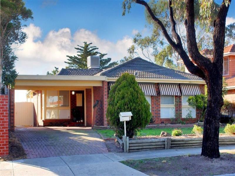 8 Narong Place, Keilor Downs VIC 3038