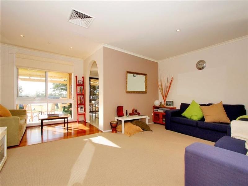 8 Narong Place, Keilor Downs VIC 3038