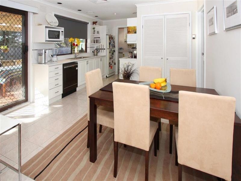 8 Narong Place, Keilor Downs VIC 3038