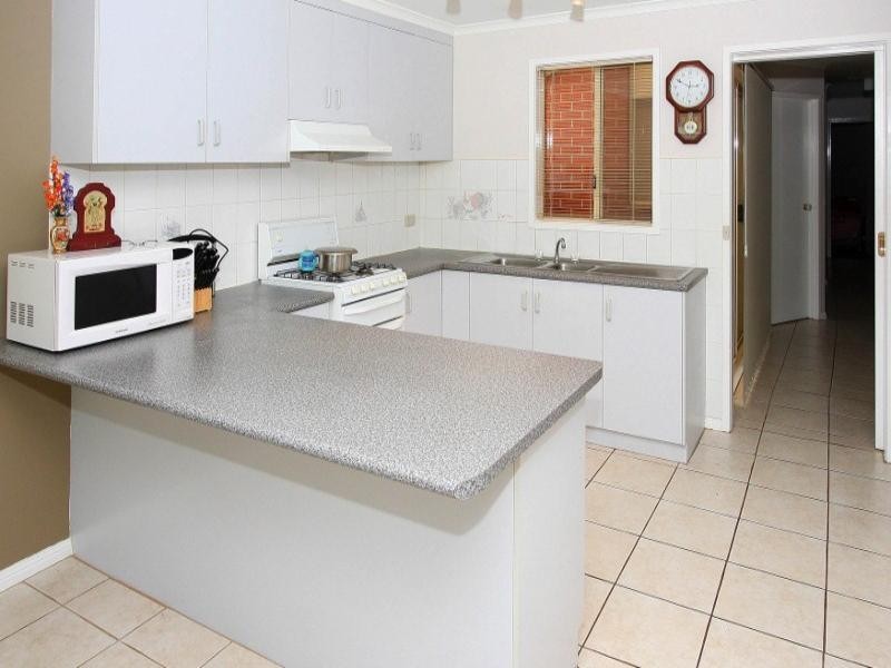 18 Granite Way, Delahey VIC 3037