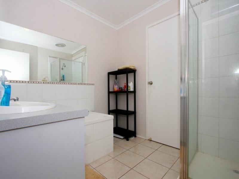 18 Granite Way, Delahey VIC 3037