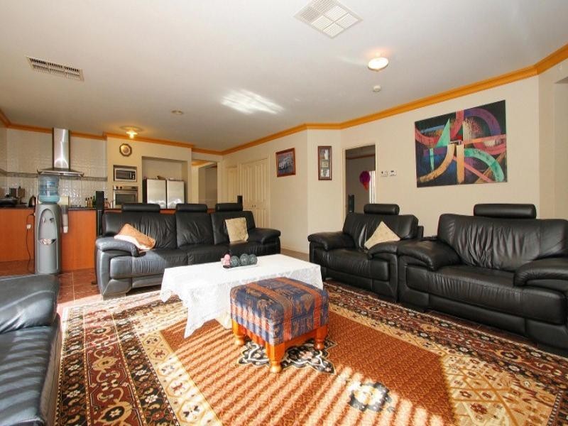 25 Watervale Boulevard, Taylors Hill VIC 3037