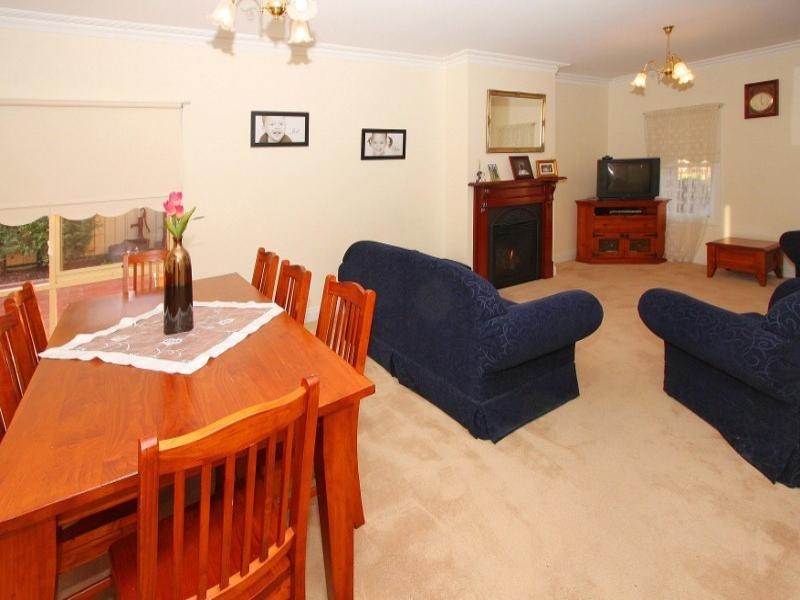 6 Wetherby Court, Hillside VIC 3037