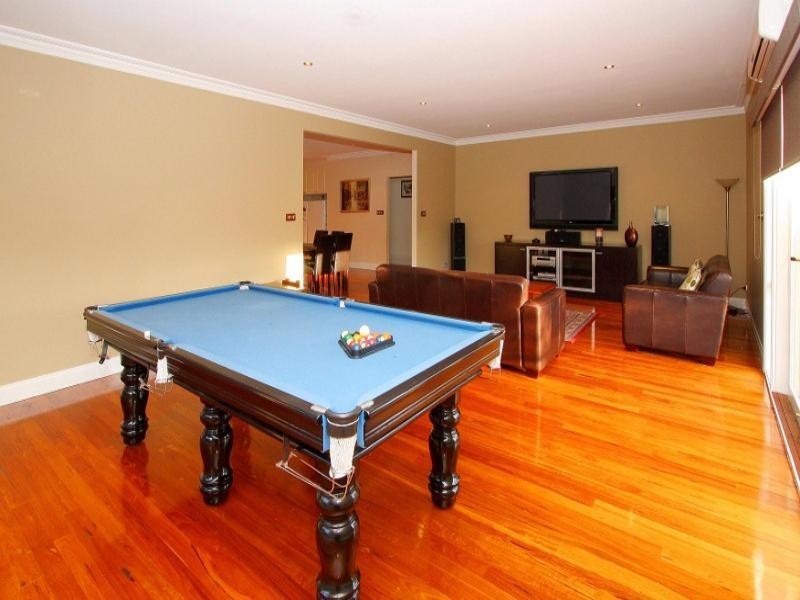 6 Wetherby Court, Hillside VIC 3037