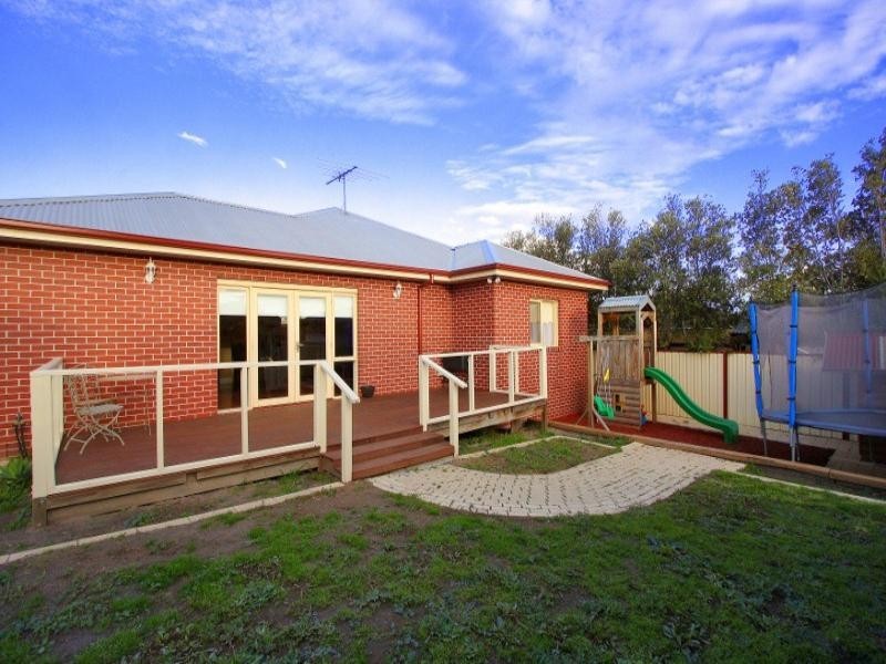6 Wetherby Court, Hillside VIC 3037