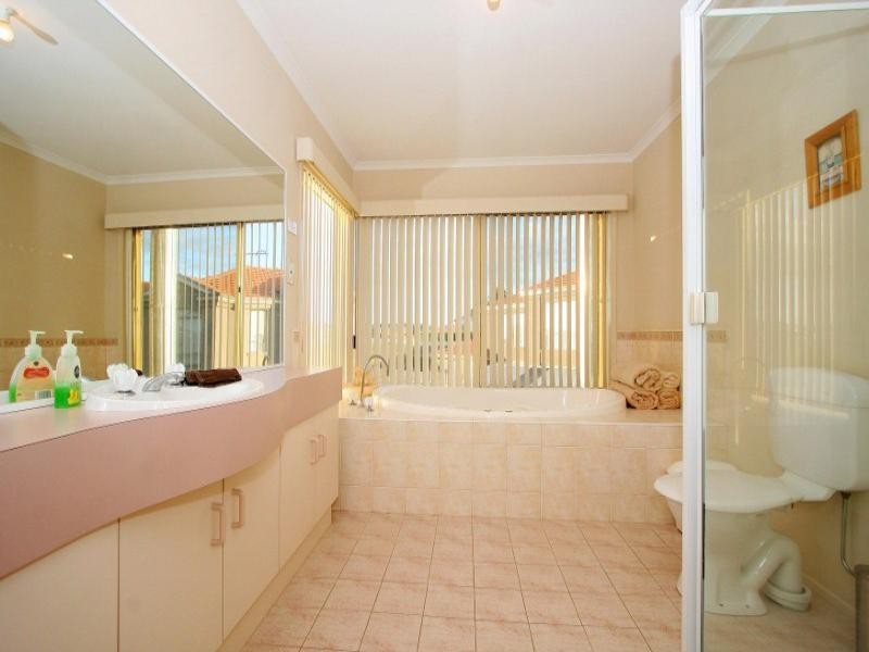 23 Pacific Place, Taylors Lakes VIC 3038