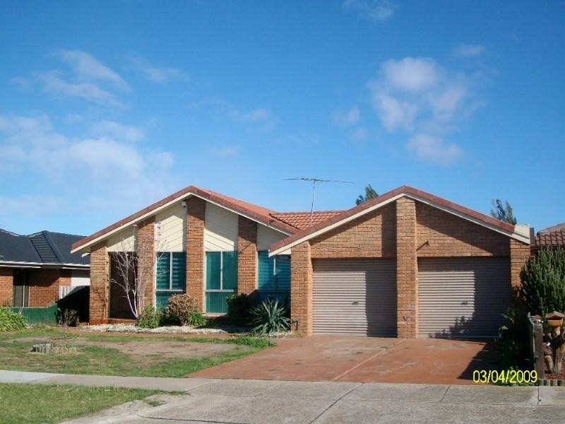 6 Kingsley Place, Delahey VIC 3037
