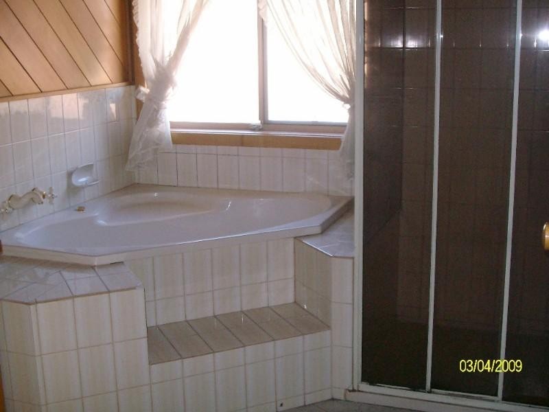 6 Kingsley Place, Delahey VIC 3037