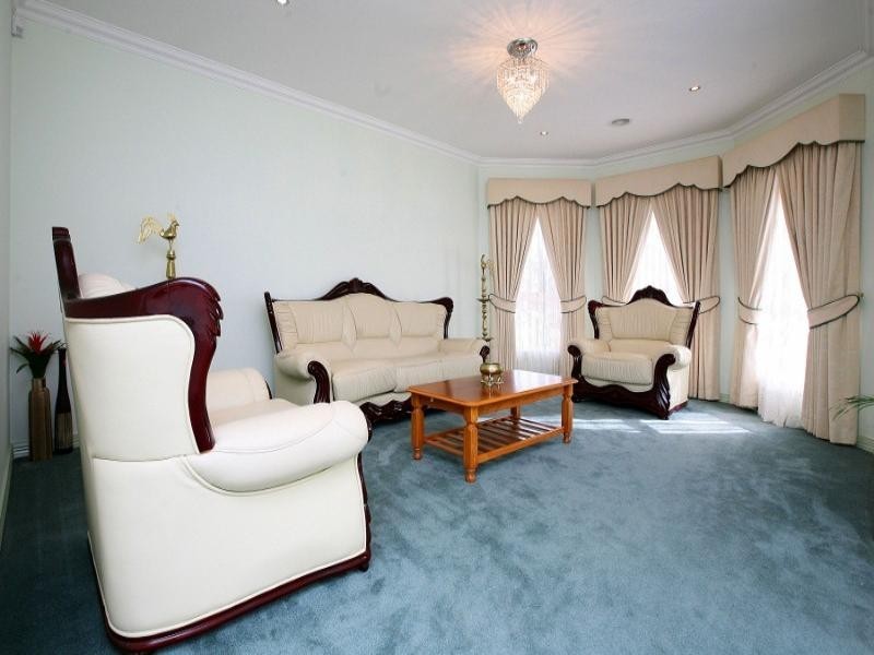 3 Eglington Court, Taylors Hill VIC 3037