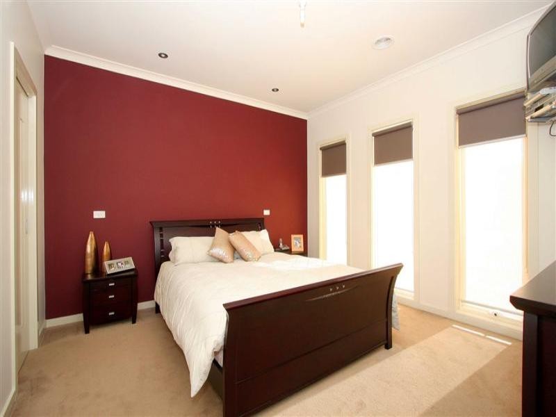 34 The Avenue, Caroline Springs VIC 3023