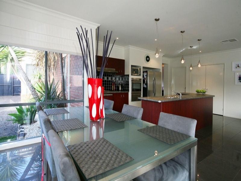 21 Flinders Street, Taylors Hill VIC 3037