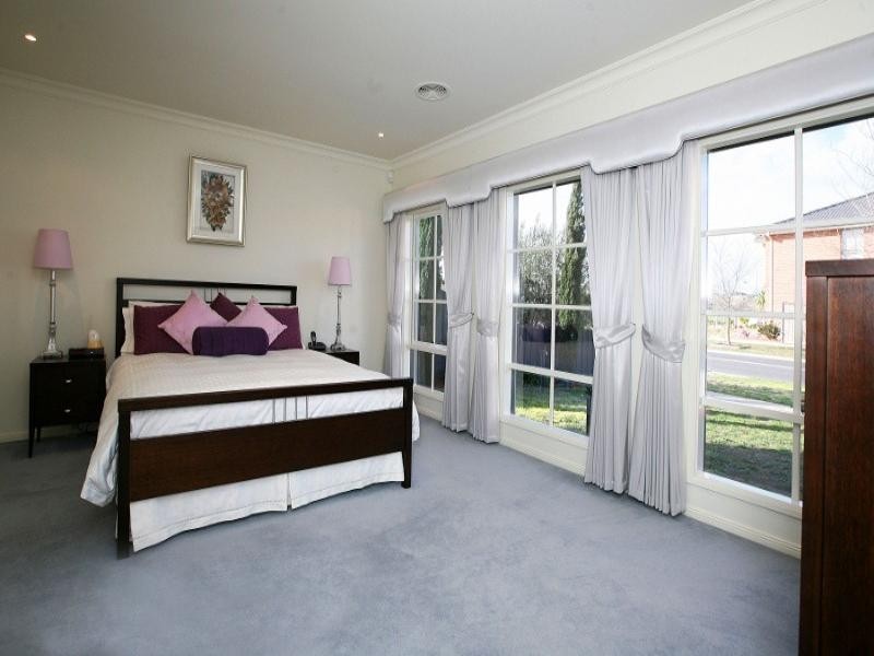 21 Flinders Street, Taylors Hill VIC 3037