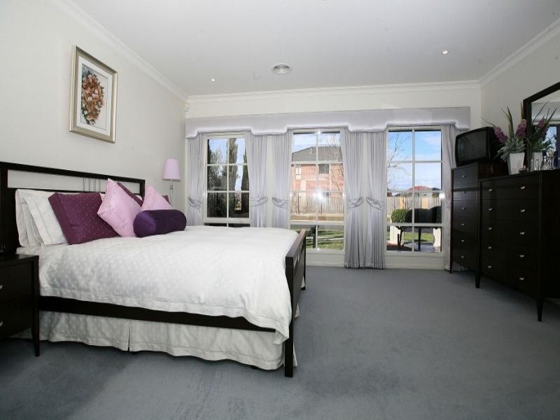 21 Flinders Street, Taylors Hill VIC 3037