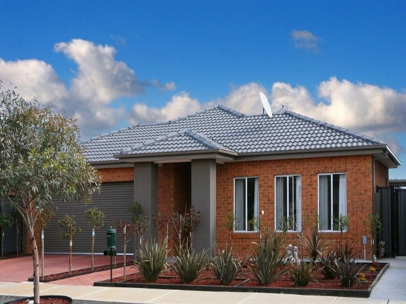 6 Silverleaf Drive, Melton VIC 3337