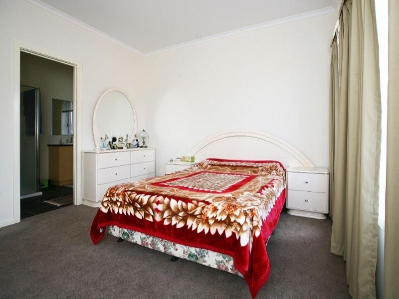 6 Silverleaf Drive, Melton VIC 3337