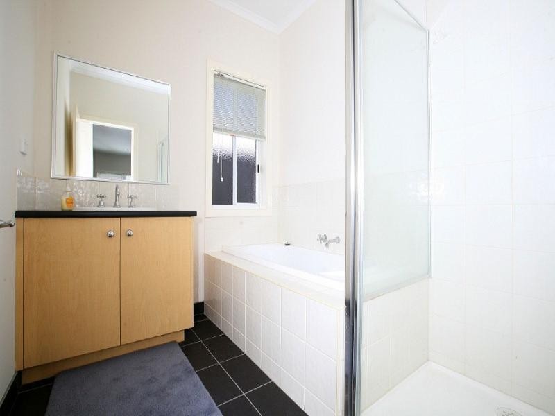 6 Silverleaf Drive, Melton VIC 3337