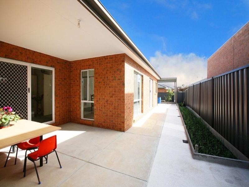 6 Silverleaf Drive, Melton VIC 3337