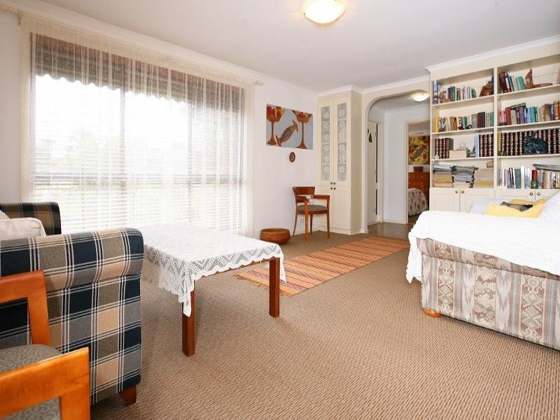 17 Carberry Drive, Kurunjang VIC 3337