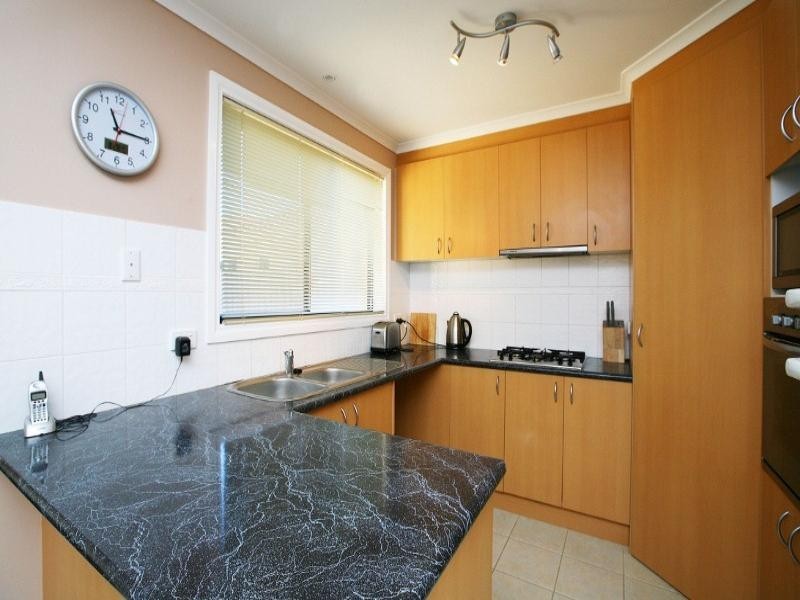 10 Tiffany Place, Sydenham VIC 3037