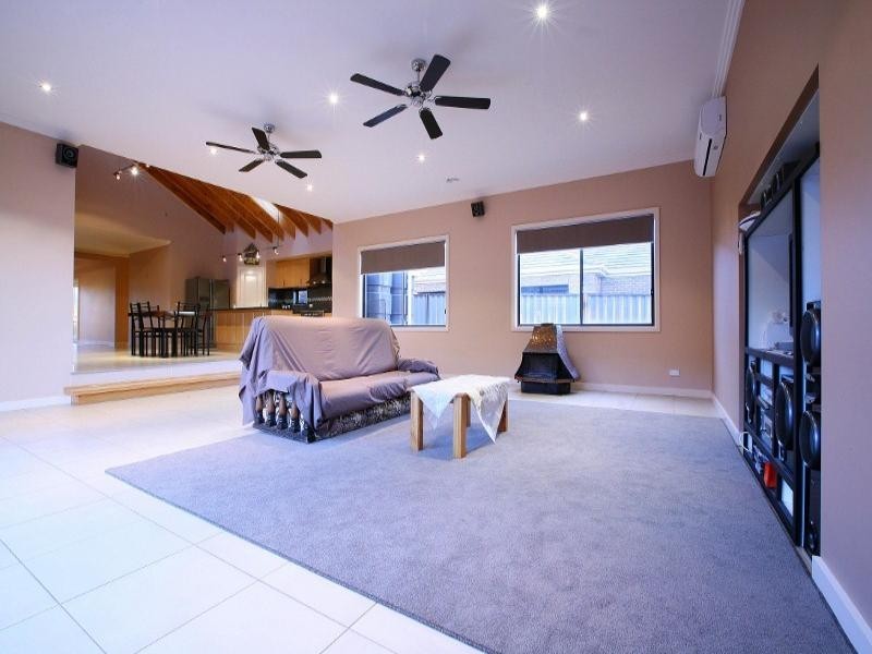 20 Bloomsbury Court, Hillside VIC 3037