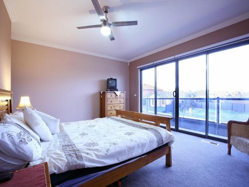 20 Bloomsbury Court, Hillside VIC 3037