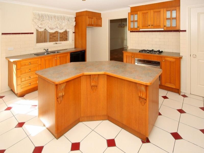 1 Birchwood Way, Delahey VIC 3037