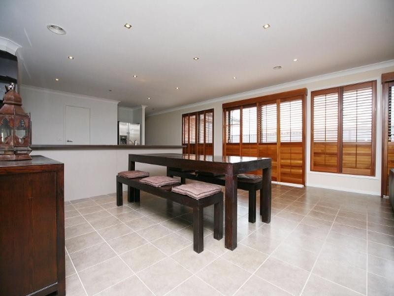 16 The Parks, Hillside VIC 3037