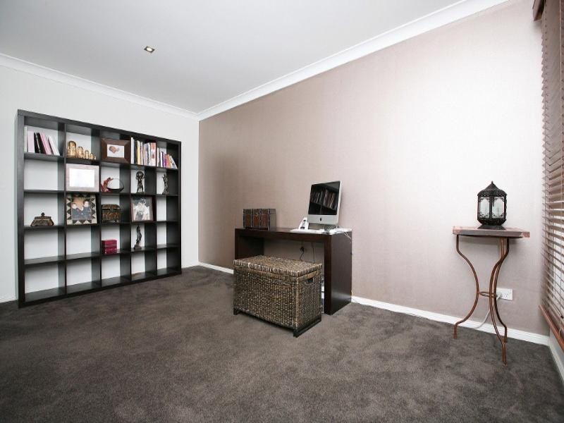 16 The Parks, Hillside VIC 3037