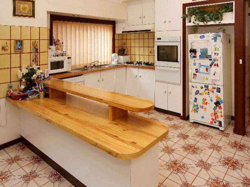 28 Chichester Drive, Taylors Lakes VIC 3038