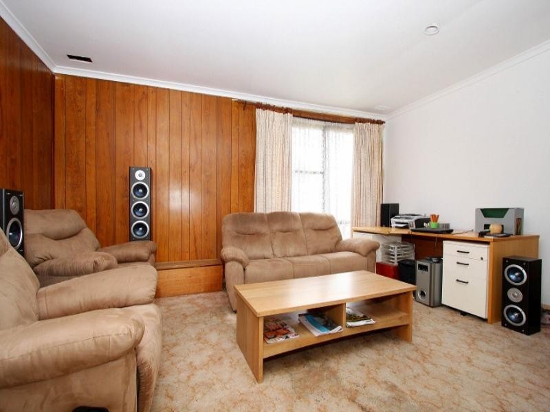 62 Oakwood Road, Albanvale VIC 3021