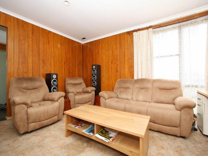 62 Oakwood Road, Albanvale VIC 3021