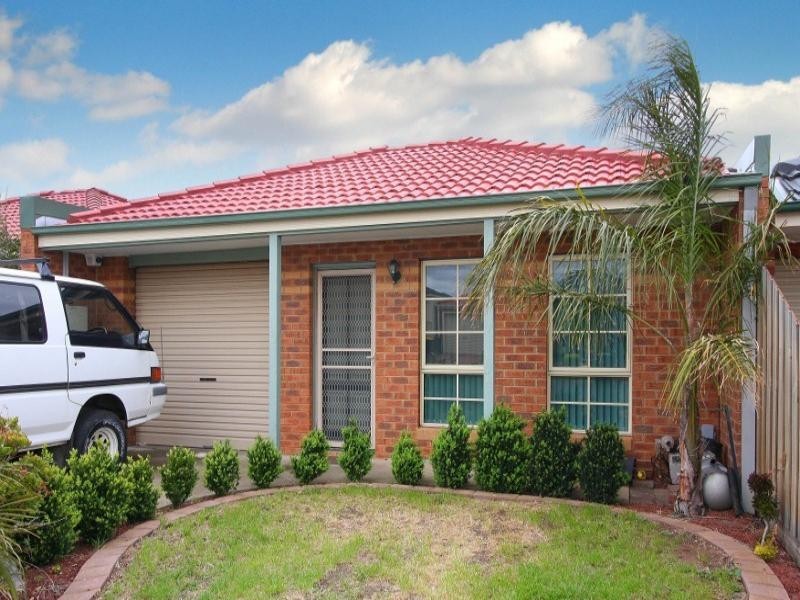 8 Silverdene Avenue, Sydenham VIC 3037