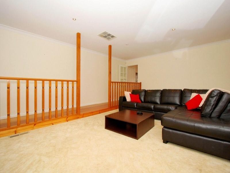 7 Yiota Place, Sydenham VIC 3037