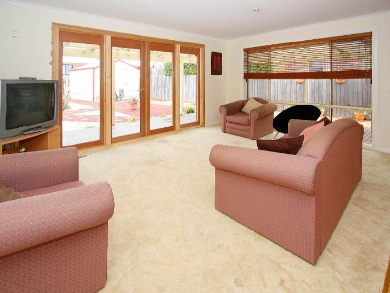 7 Yiota Place, Sydenham VIC 3037