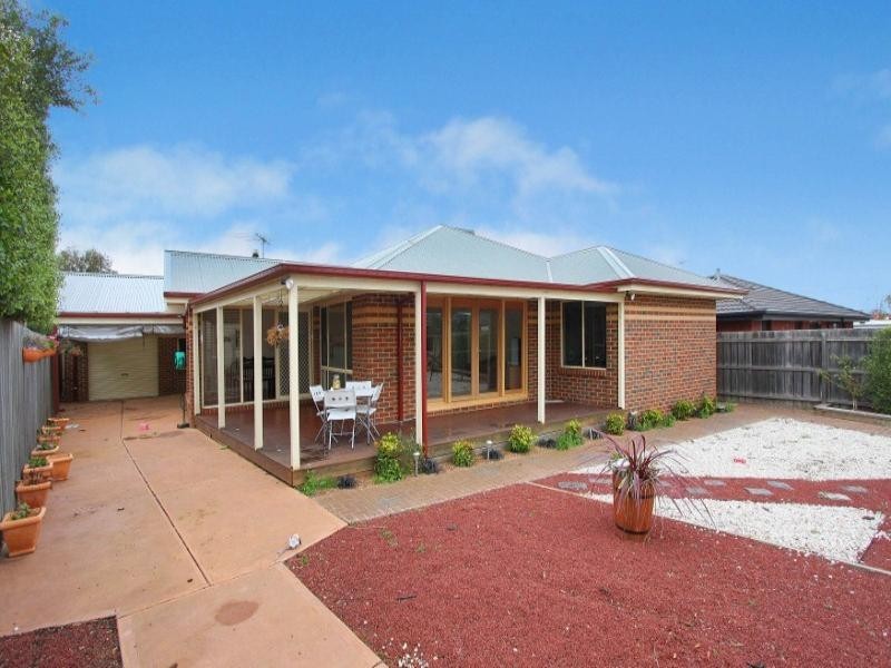 7 Yiota Place, Sydenham VIC 3037