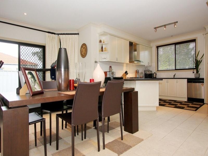 40 Wolviston Avenue, Hillside VIC 3037