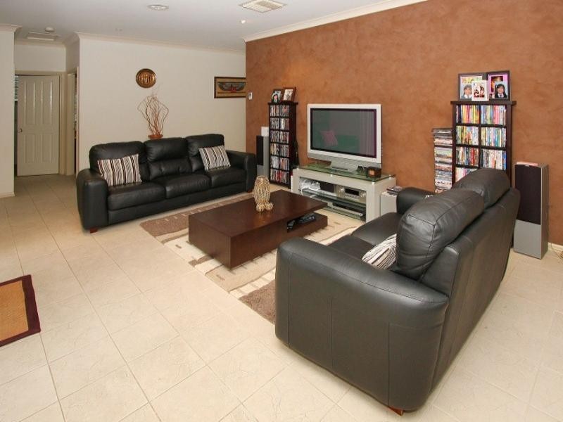 40 Wolviston Avenue, Hillside VIC 3037